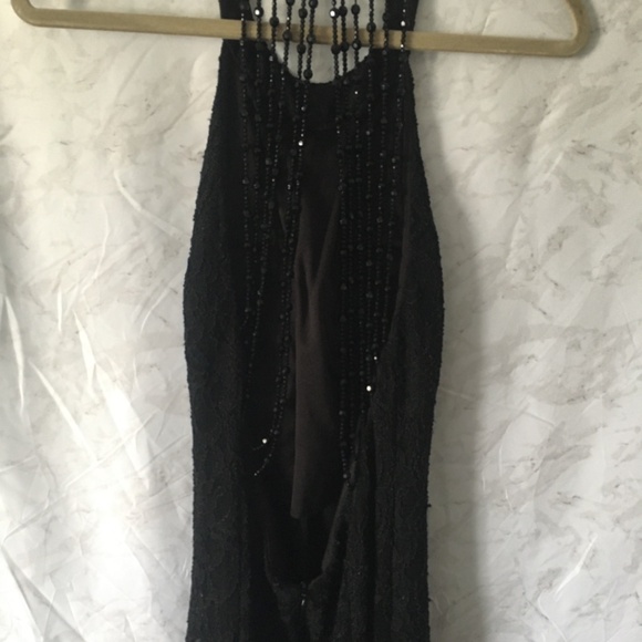 Black lace formal dress - Picture 5 of 7